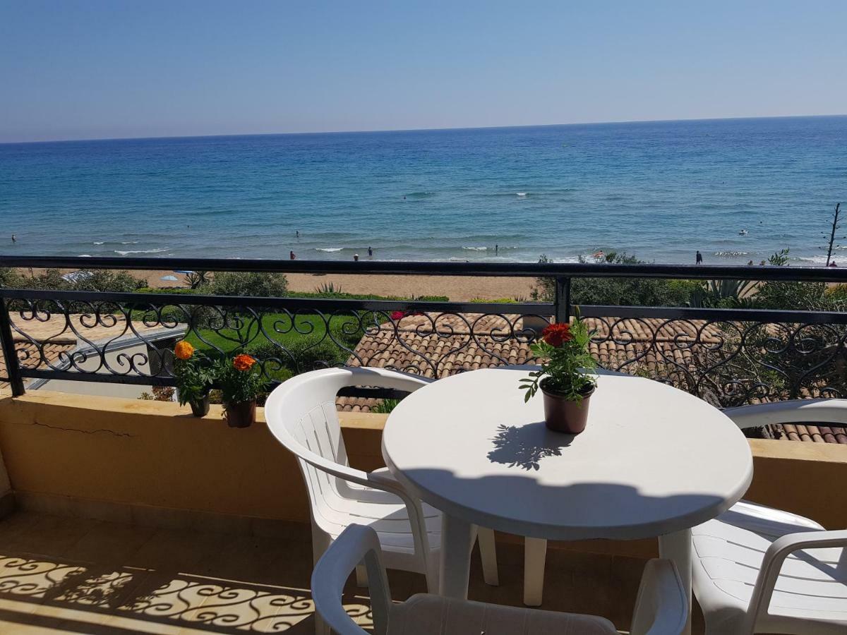 Corfu Glyfada Menigos Beach Apartments Экстерьер фото
